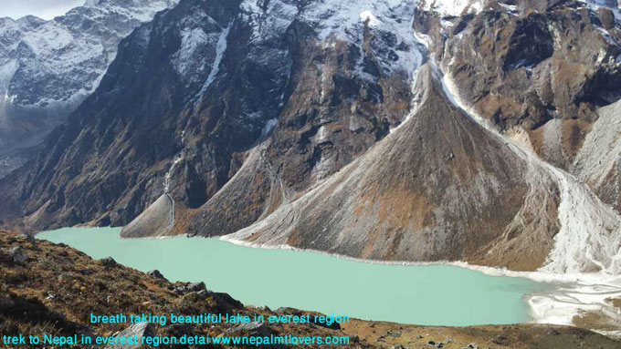 lake in himalaya in everest region