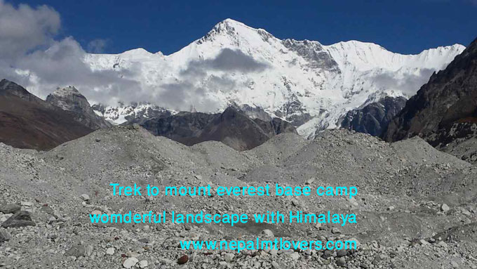 wonderful landscape with brilliant view of Himalaya in Everest region  